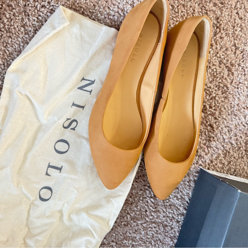 Nisolo Women's Brown Pointed Flats